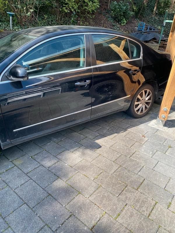 Second-hand VW Passat 200 CP (147 kW) 2006 Negru Berlinǎ