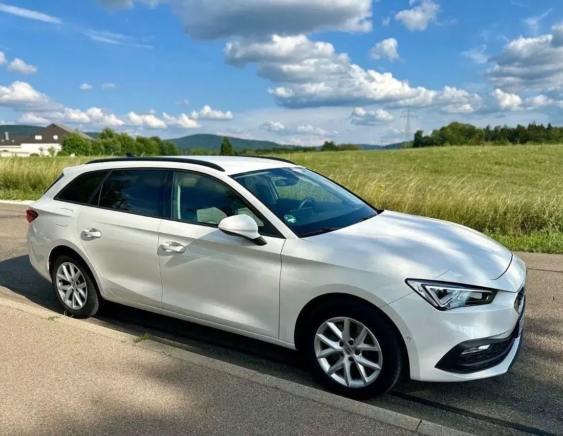 Gebraucht Seat Leon 150 PS (110 kW) 2022 Weiß Kombi