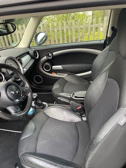 Usado Mini Cooper 122 HP (89 kW) 2011 Prateado Citadino