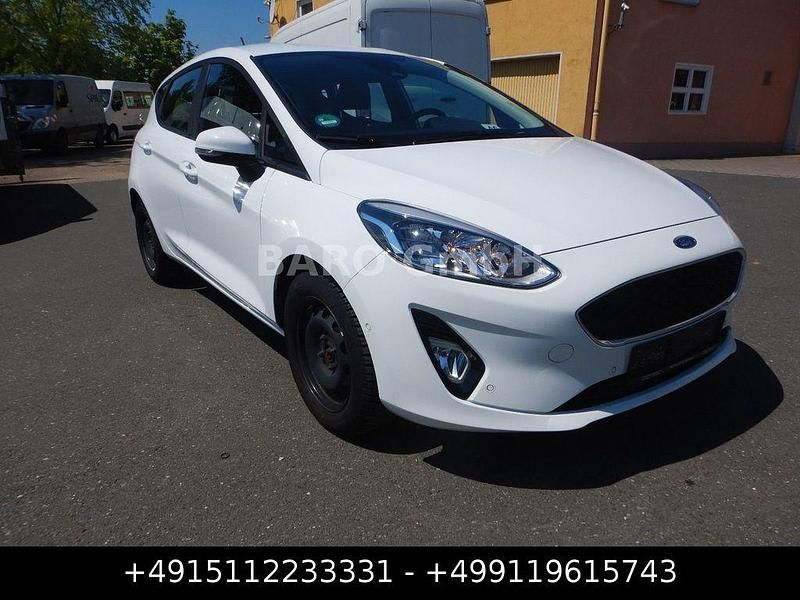 Weiß Gebraucht 2021 Ford Fiesta Cool & Connect Limousine | 9.400 € (Superpreis) - Bild 1/4