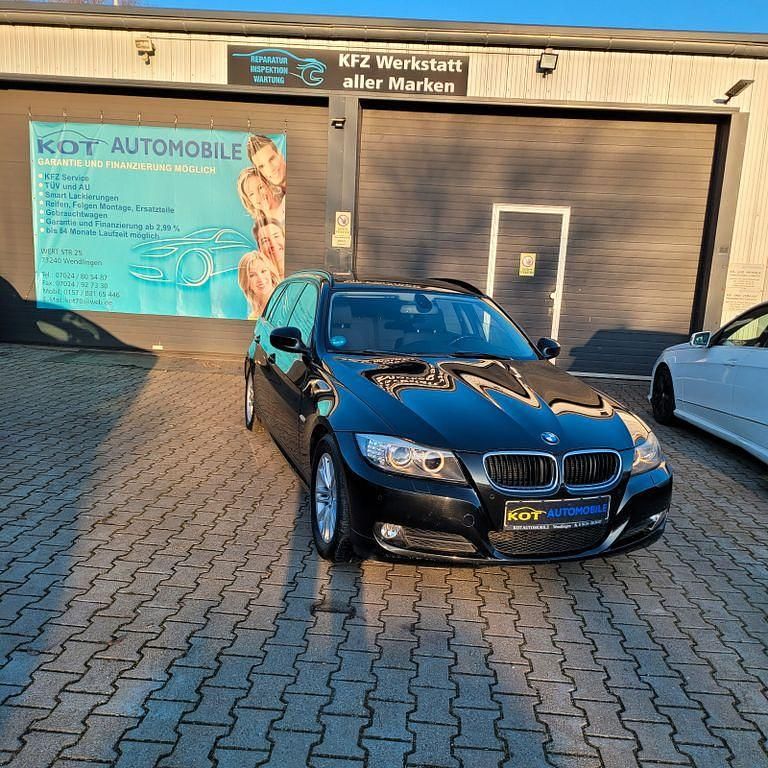 Gebraucht BMW 320 Exclusive 170 PS (125 kW) 2010 Blau Kombi