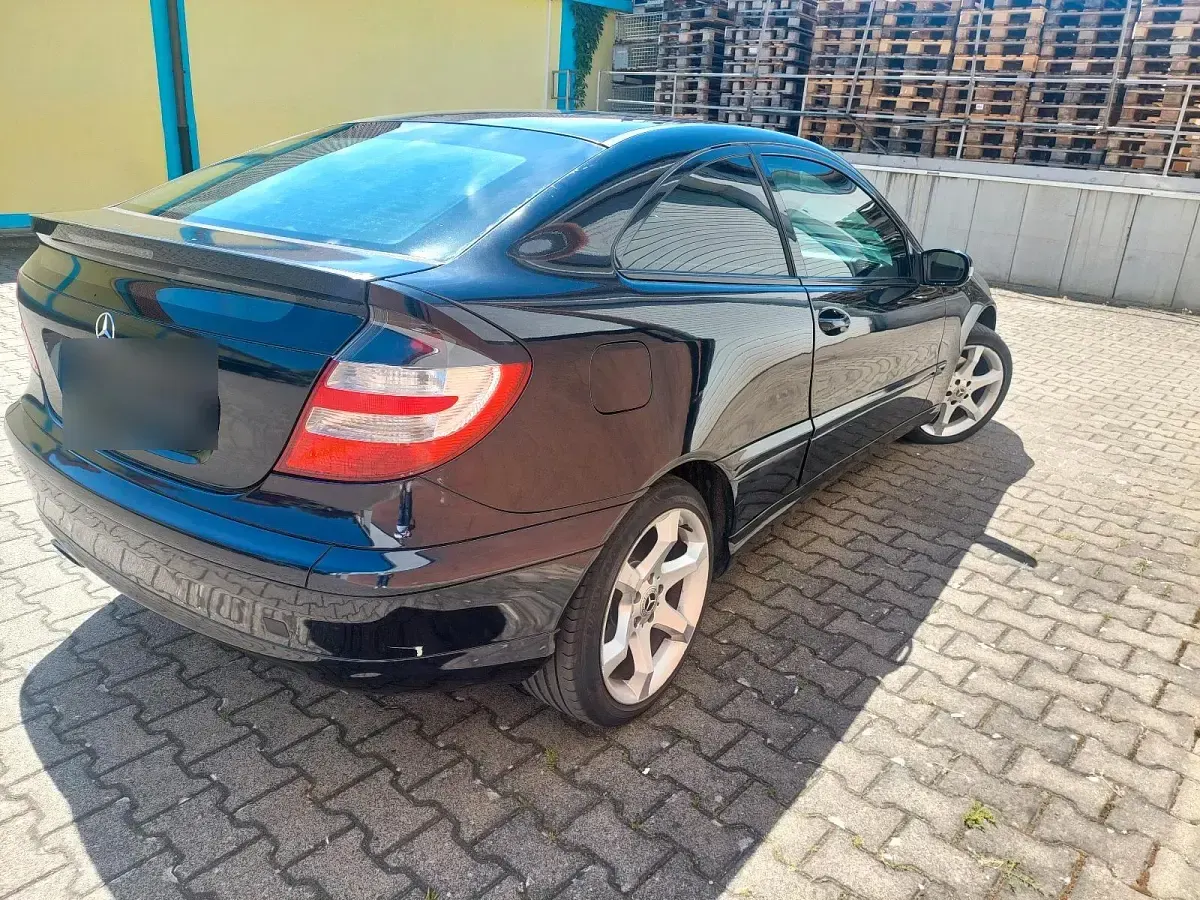 Gebraucht Mercedes C220 150 PS (110 kW) 2007 Schwarz Coupé