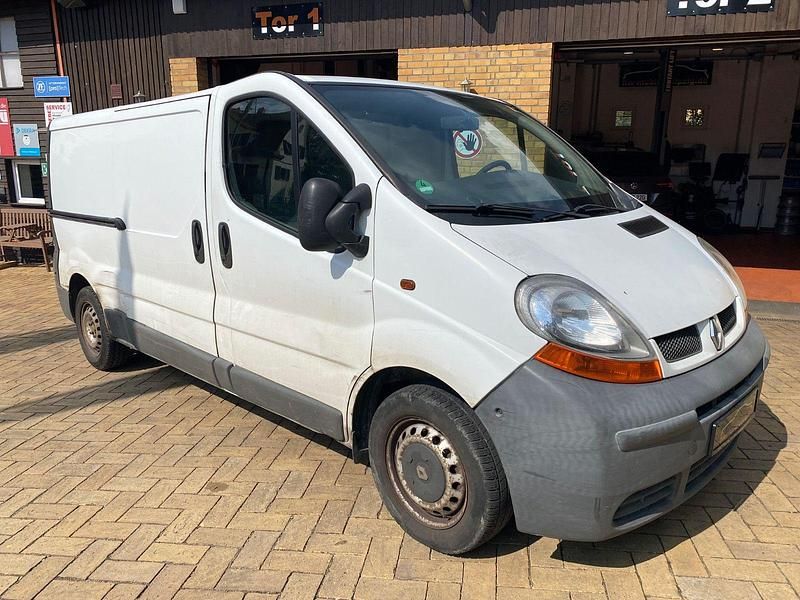 Gebraucht Renault Trafic 82 PS (60 kW) 2005 False Van / Kleinbus