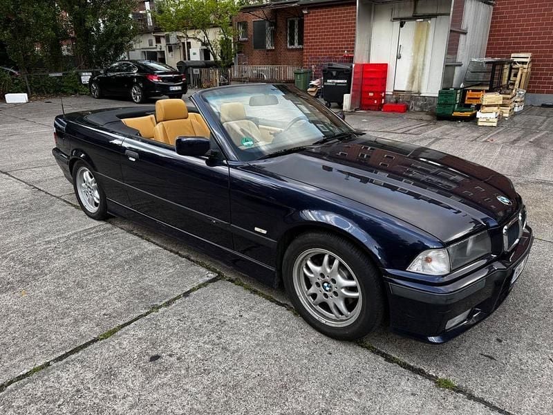 Blau Gebraucht 1998 BMW 318 Cabriolet M Sport Cabrio | 5.750 € (Superpreis) - Bild 1/4