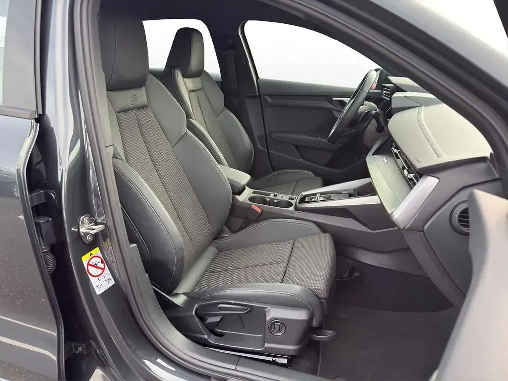 Gebraucht Audi A3 Advanced Plus 204 PS (150 kW) 2023 Grau Limousine