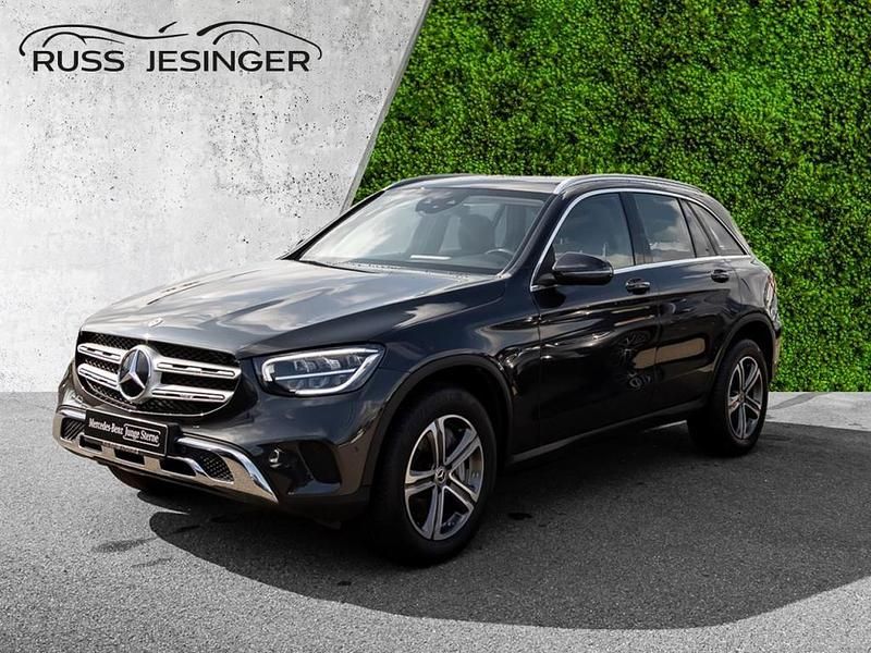 Grau Gebraucht 2021 Mercedes GLC300e SUV | 39.880 € (Fairer Preis) - Bild 1/4