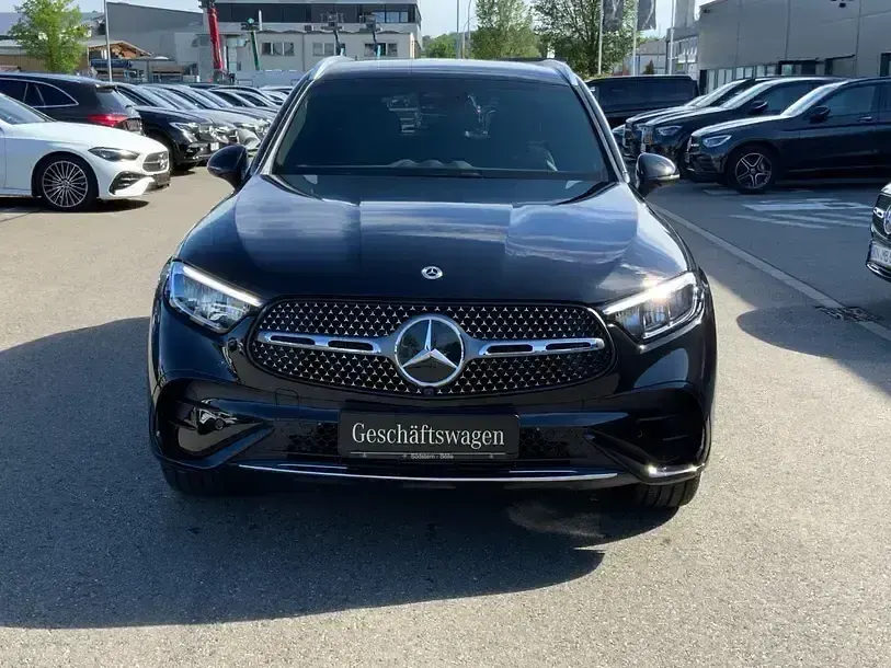 Gebraucht Mercedes GLC200 AMG 163 PS (119 kW) 2026 Schwarz SUV