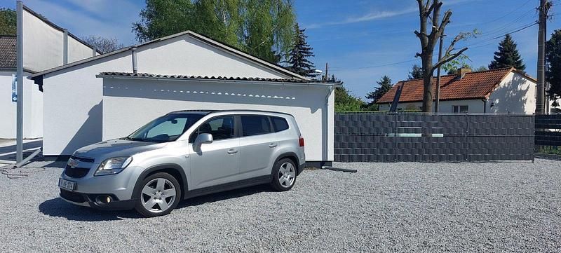 Silber Gebraucht 2013 Chevrolet Orlando Van / Kleinbus | 7.900 € (Fairer Preis) - Bild 1/4