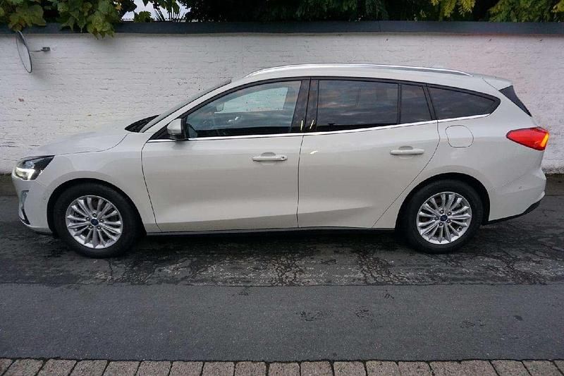 Gebraucht Ford Focus Titanium X 155 PS (114 kW) 2021 Metropolisweiß metallic Kombi