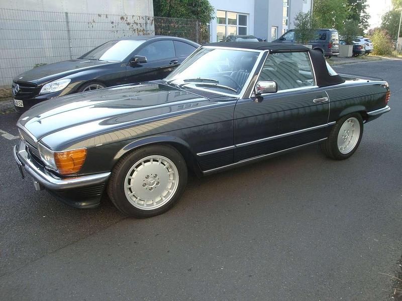 Blauschwarz metallic Gebraucht 1987 Mercedes SL500 Cabrio | 38.500 € - Bild 1/4