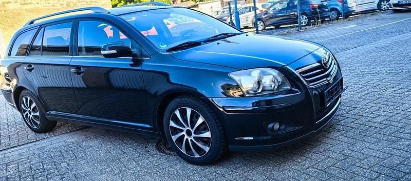 Schwarz Gebraucht 2008 Toyota Avensis Team Kombi | 2.800 € (Fairer Preis) - Bild 1/4