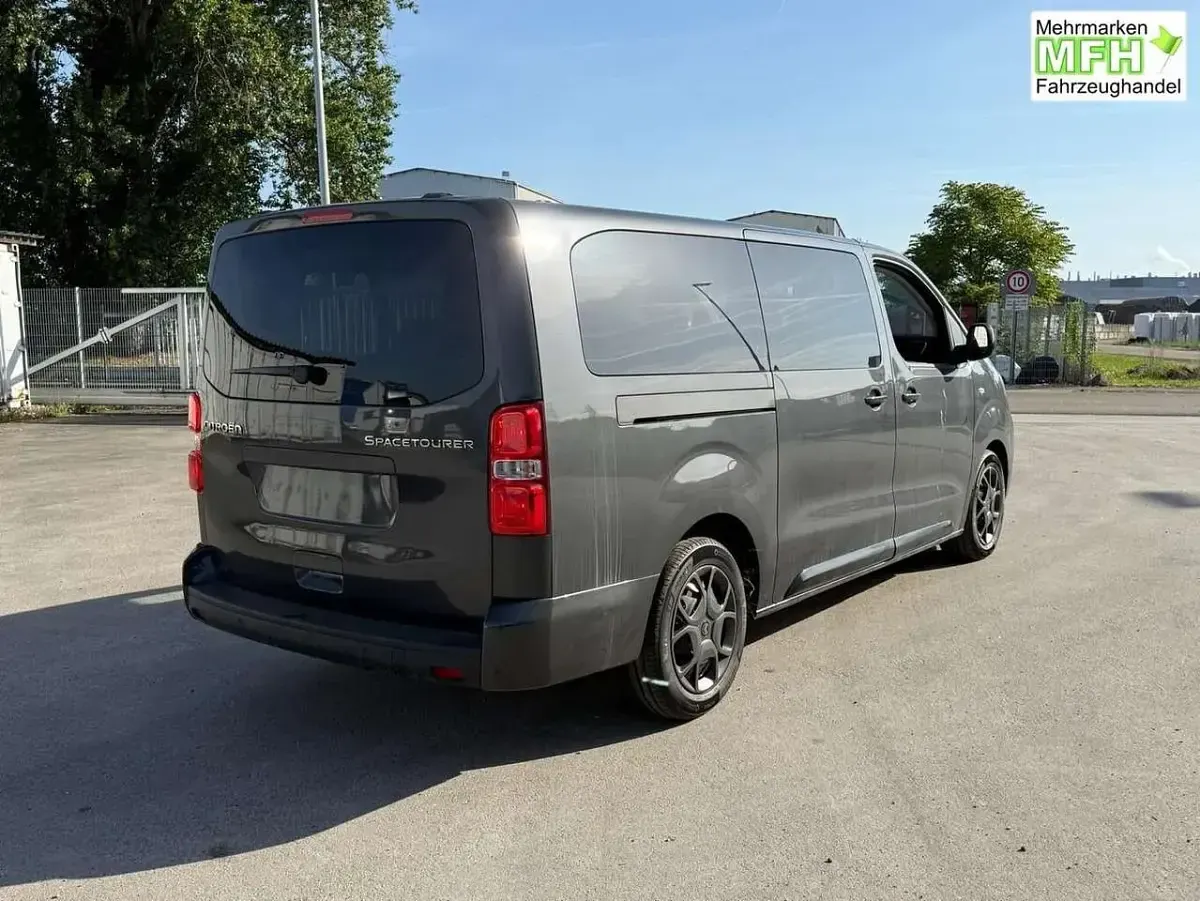 Neu Citroën Spacetourer 179 PS (131 kW) 2026 Titanium grau metallic Van / Kleinbus