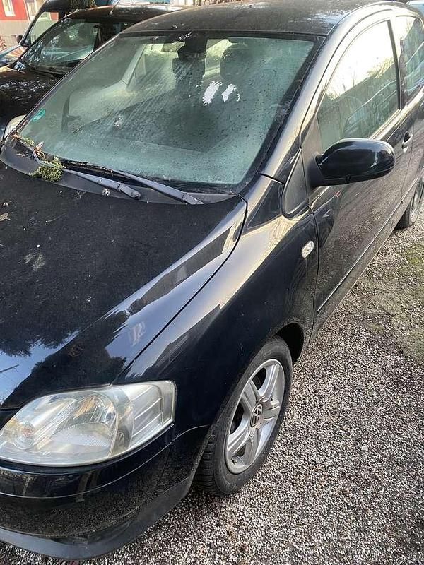 Second-hand VW Fox Style 75 CP (55 kW) 2009 Hatchback