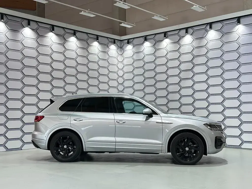Gebraucht VW Touareg R-line 286 PS (210 kW) 2018 Silber SUV