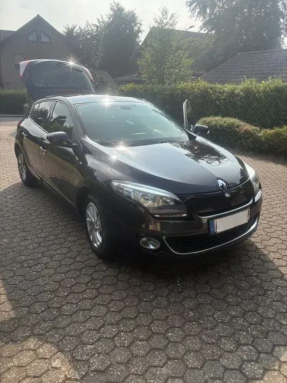 Gebraucht Renault Mégane III Bose Edition 131 PS (96 kW) 2012 Braun Limousine