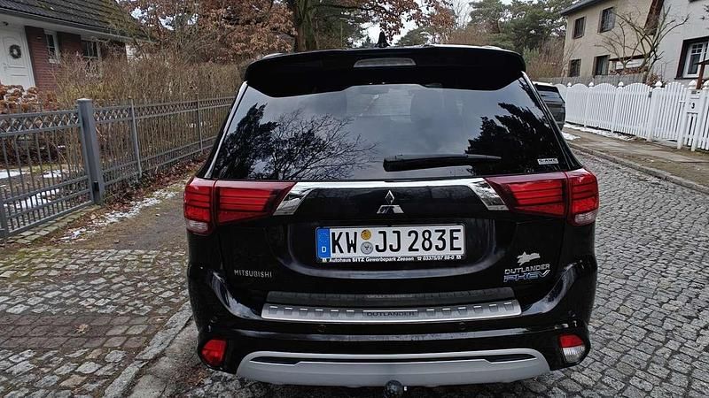 Gebraucht Mitsubishi Outlander P-HEV Top 121 PS (88 kW) 2018 SUV