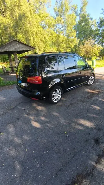 Gebraucht VW Touran Match 105 PS (77 kW) 2012 Schwarz Van / Kleinbus