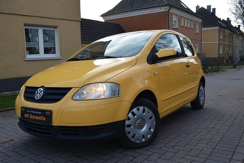 Gebraucht VW Fox Refresh 54 PS (39 kW) 2010 Gelb Kleinwagen
