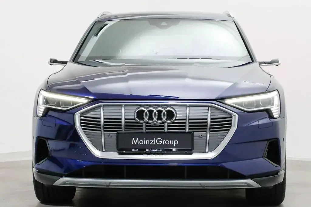 Gebraucht Audi e-tron Ambiente 300 kW (408 PS) 2022 Navarrablau metallic SUV