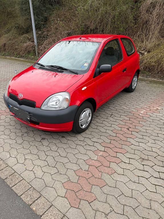 Gebraucht Toyota Yaris Eco 68 PS (50 kW) 2000 Rot Limousine