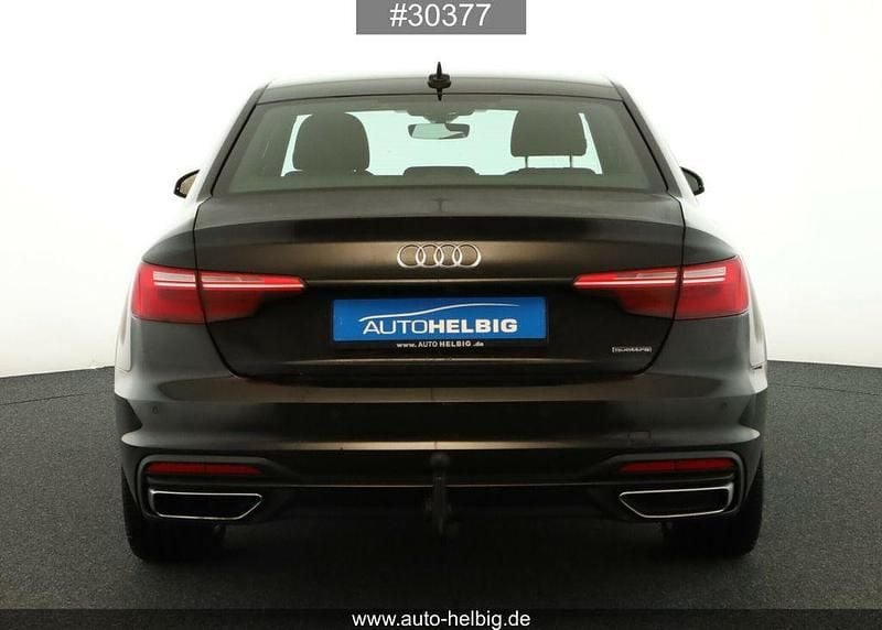 Gebraucht Audi A4 Advanced 204 PS (150 kW) 2023 Mythosschwarz metallic Limousine