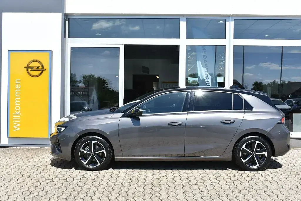 Gebraucht Opel Astra 131 PS (96 kW) 2025 Vulkangrau Kleinwagen