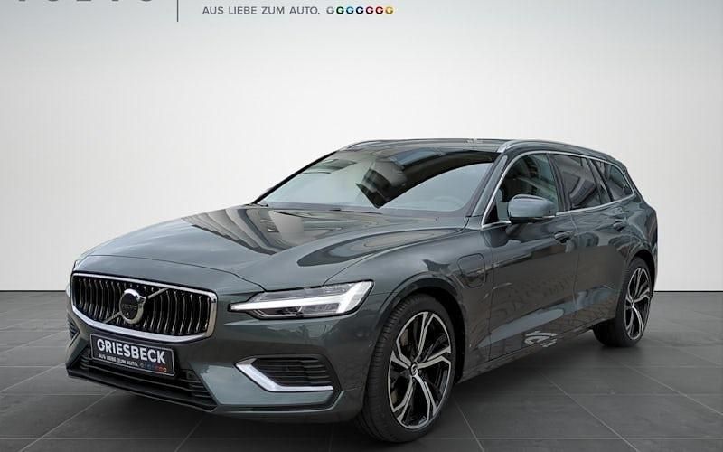 Grün Gebraucht 2025 Volvo V60 Ultra Kombi | 69.420 € - Bild 1/4