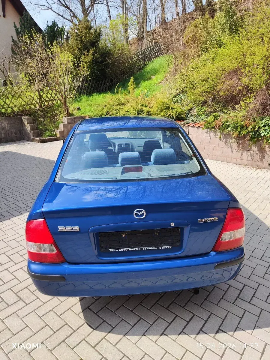 Gebraucht Mazda 323 88 PS (64 kW) 2000 Blau Limousine