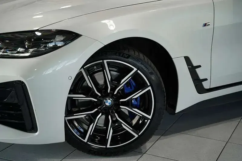 Gebraucht BMW 420 Coupé M Sport 184 PS (135 kW) 2024 Weiß Coupé
