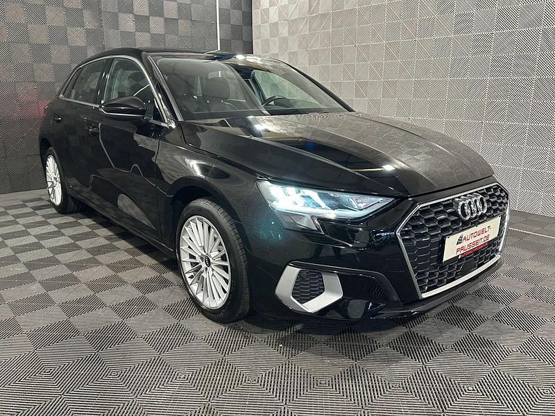 Schwarz Gebraucht 2021 Audi A3 Sportback e-tron Advanced Kleinwagen | 21.460 € (Guter Preis) - Bild 1/4