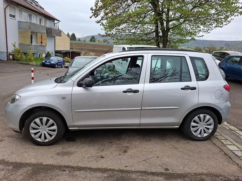 Gebraucht Mazda 2 Exclusive 80 PS (58 kW) 2003 Silber Kleinwagen