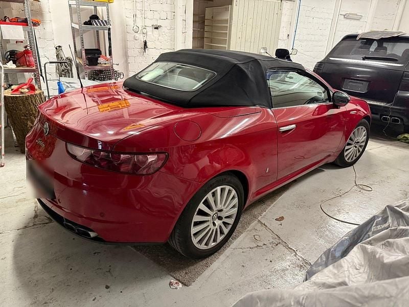 Gebraucht Alfa Romeo Spider 185 PS (136 kW) 2008 Rot Cabrio