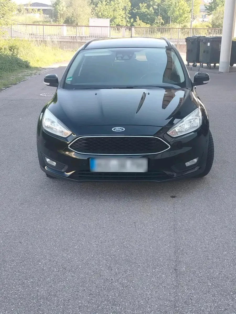 Gebraucht Ford Focus 110 PS (80 kW) 2017 Schwarz Kombi