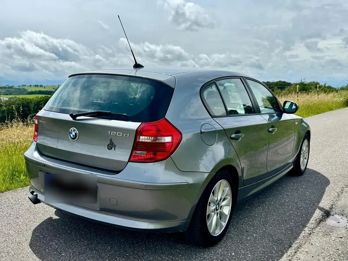 Gebraucht BMW 120 177 PS (130 kW) 2010 Andere farben Kleinwagen