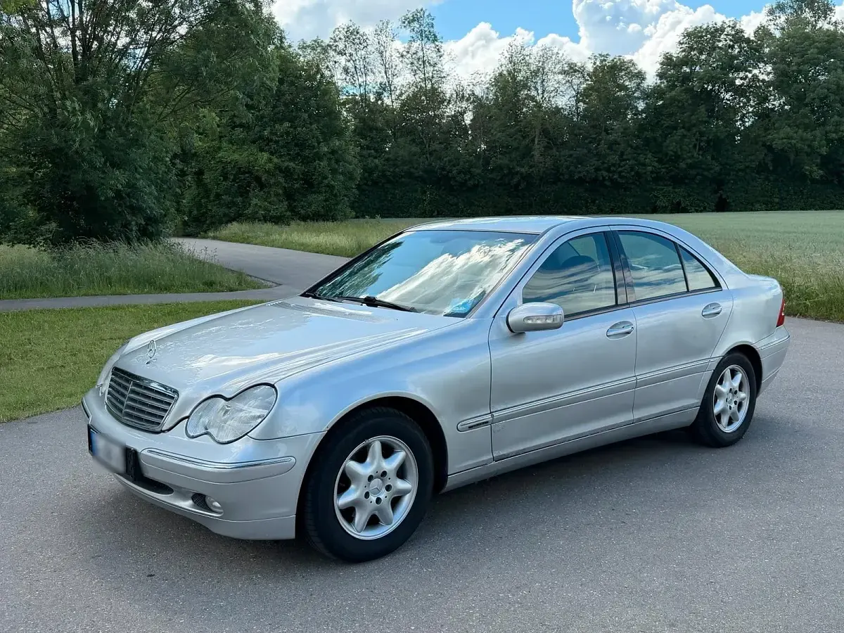 Gebraucht Mercedes C220 Elegance 143 PS (105 kW) 2001 Grau Limousine