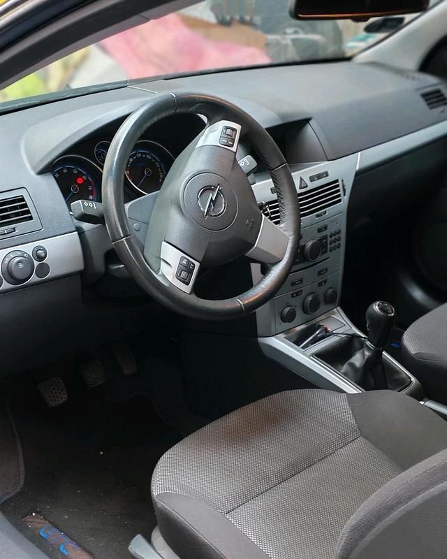 Gebraucht VW Golf 116 PS (85 kW) 2011 Schwarz Coupé