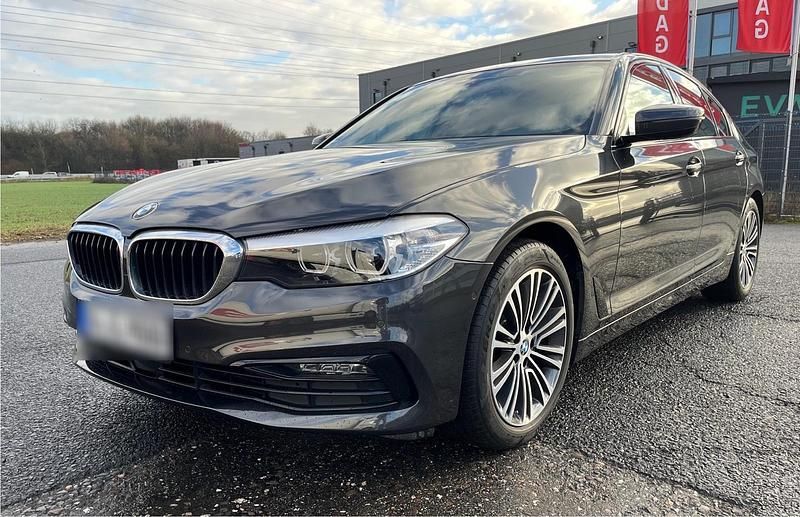 Gebraucht BMW 520 Efficient Dynamics 190 PS (139 kW) 2020 Grau Limousine