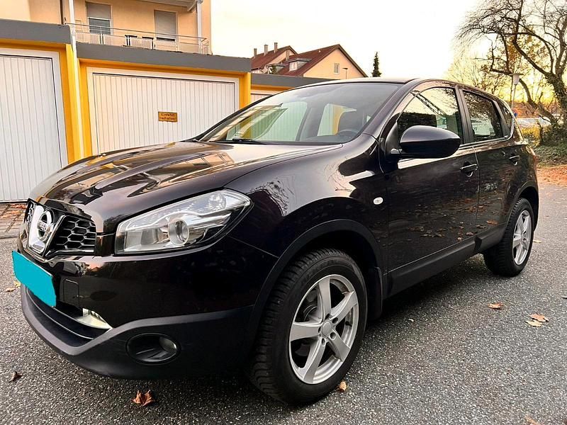 Violet Gebraucht 2013 Nissan Qashqai SUV | 6.899 € (Guter Preis) - Bild 1/4