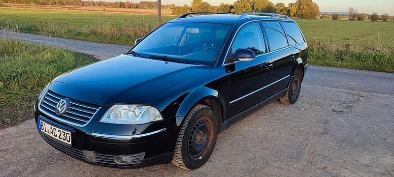 Schwarz Gebraucht 2004 VW Passat Exclusive Kombi | 4.500 € (Teuer) - Bild 1/4