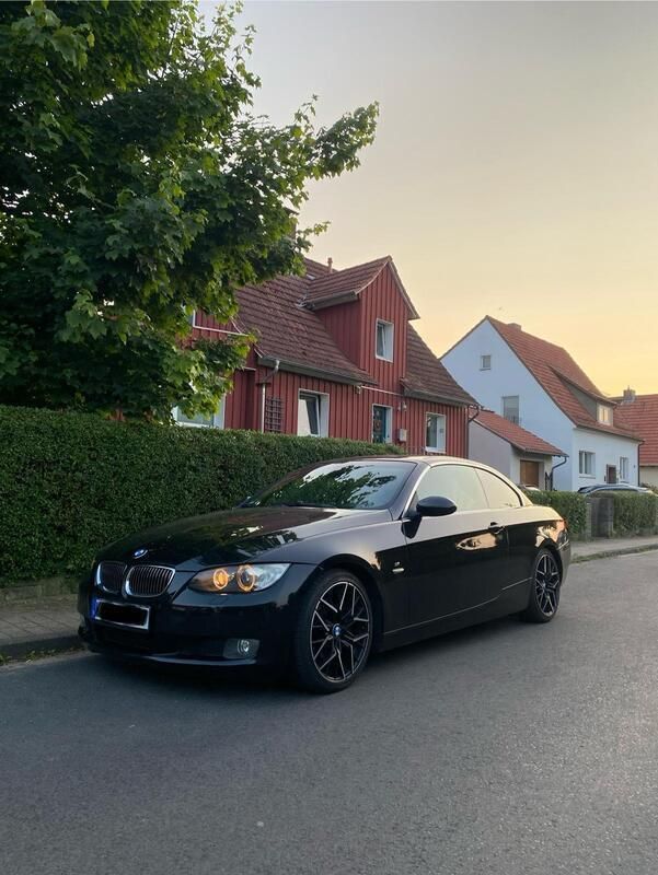 Schwarz Gebraucht 2007 BMW 330 Cabriolet M Sport Cabrio | 8.700 € - Bild 1/4