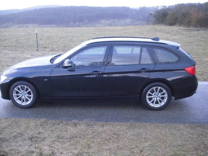 Gebraucht BMW 318 Sport Line 143 PS (105 kW) 2014 Schwarz Kombi