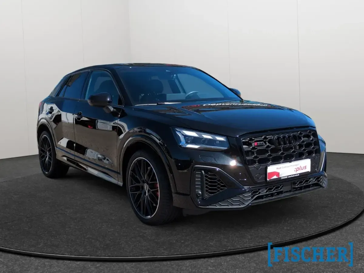 Gebraucht Audi SQ2 Ambiente 300 PS (220 kW) 2023 Schwarz SUV