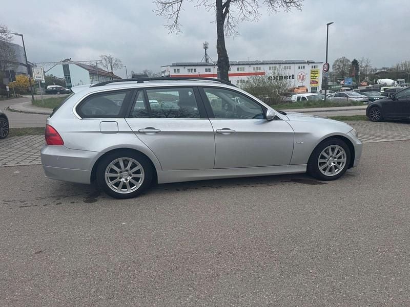 Gebraucht BMW 325 218 PS (160 kW) 2006 Silber Kombi