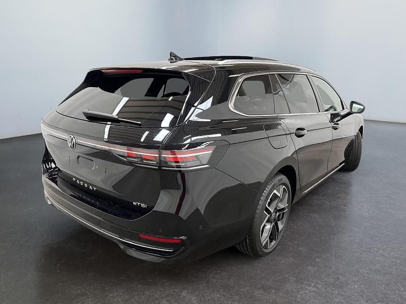 Neu VW Passat R-line 265 PS (194 kW) 2025 Limousine