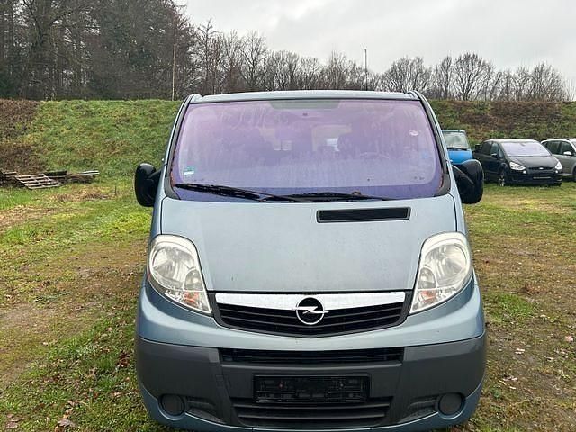 Second-hand Opel Vivaro 145 CP (106 kW) 2008 Albastru Monovolum
