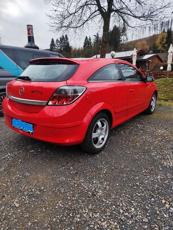 Rot Gebraucht 2007 Opel Astra GTC Limousine | 3.400 € (Guter Preis) - Bild 1/4
