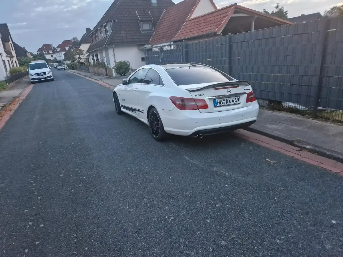 Gebraucht Mercedes E250 2010 Weiß Coupé