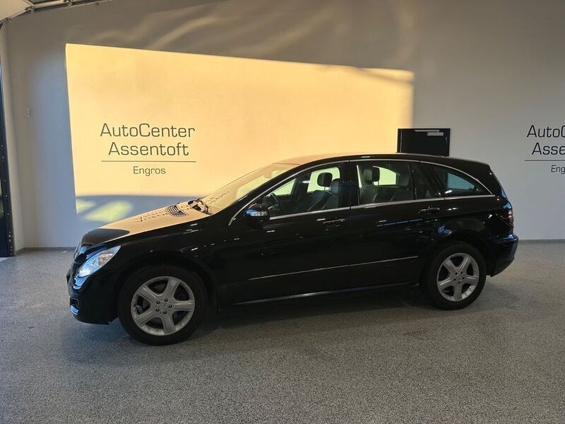 Schwarz Gebraucht 2006 Mercedes R320 AMG Van / Kleinbus | 3.300 € (Guter Preis) - Bild 1/4