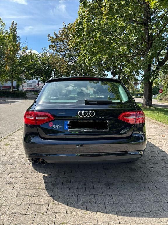Gebraucht Audi A4 Ambiente 143 PS (105 kW) 2012 Schwarz Kombi