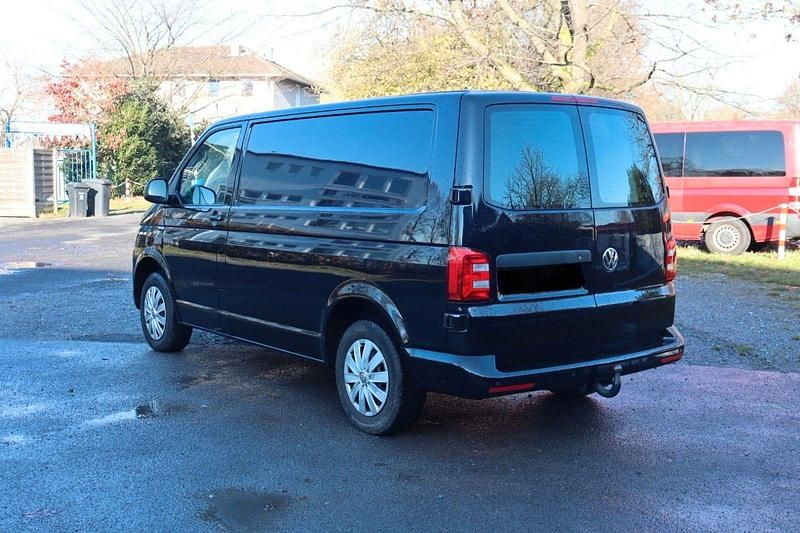 Gebraucht VW Transporter 150 PS (110 kW) 2018 Schwarz Van